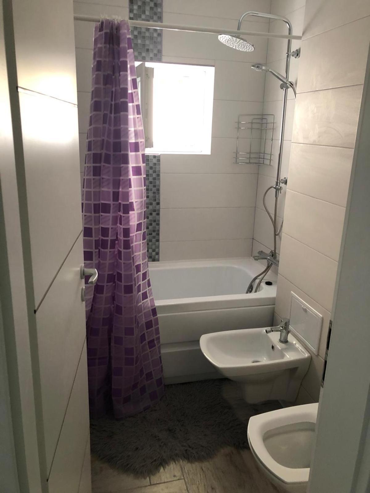 Parc Apartment Питещ Екстериор снимка